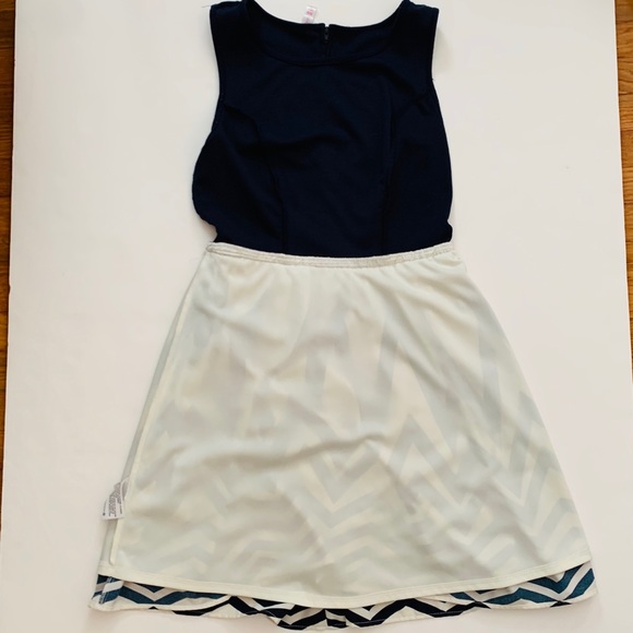 Xhilaration Chevron Dress (Bundle 3/$25) - Picture 3 of 8